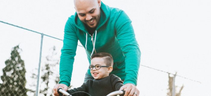 Dad kid bike FocusFillWzc0NCwzNzIsInkiLDE3XQ