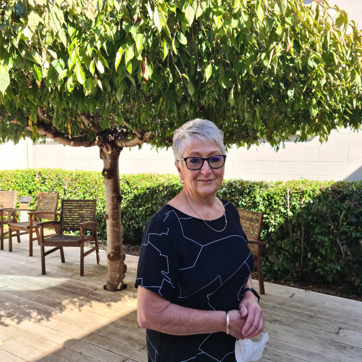 Helen Bell 2022 outside